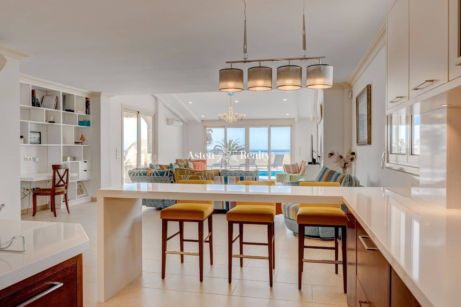 4 soverom Hus til salgs i Playa del Duque med svømmebasseng garasje - € 5 500 000 (Ref: 7381602)