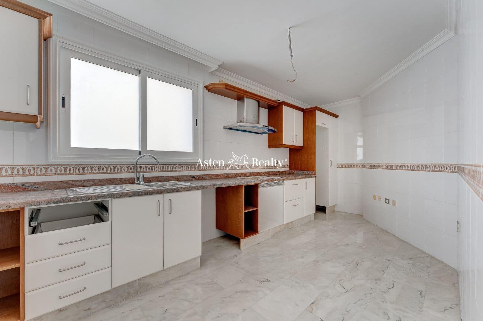 2 soveværelse Penthouse til salg i Los Gigantes med swimmingpool garage - € 594.500 (Ref: 7405660)