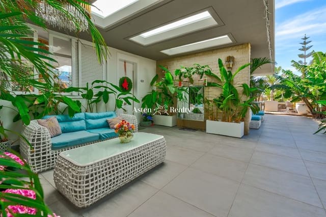 4 bedroom Townhouse for sale in Torviscas, Adeje with pool garage - € 1,200,000 (Ref: 7453530)