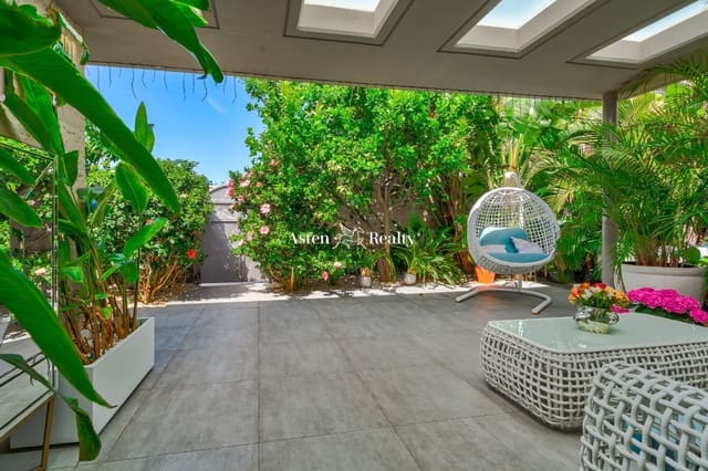 4 bedroom Townhouse for sale in Torviscas, Adeje with pool garage - € 1,200,000 (Ref: 7453530)