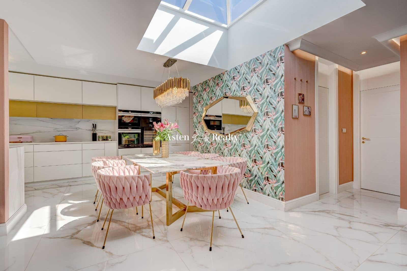 4 soveværelse Byhus til salg i Torviscas med swimmingpool garage - € 1.200.000 (Ref: 7453530)