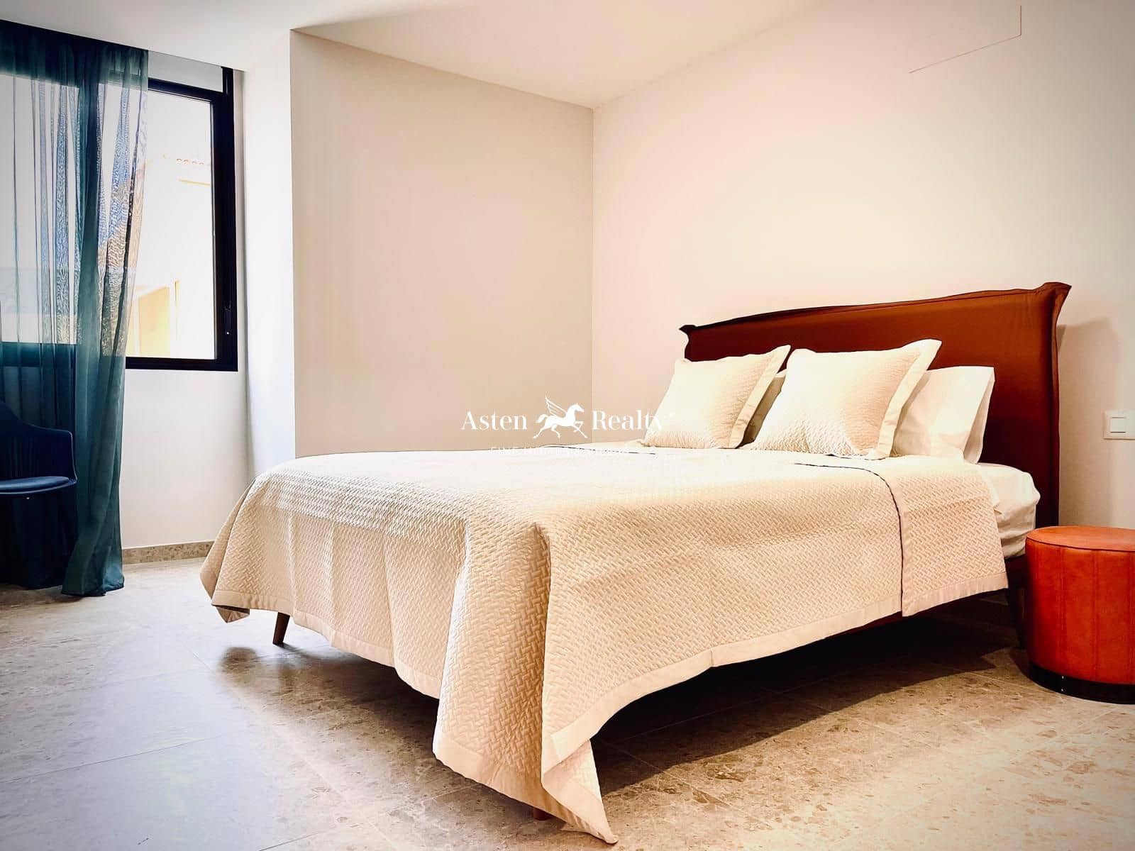 2 bedroom Flat for sale in Playa San Juan - € 297,000 (Ref: 7479211)