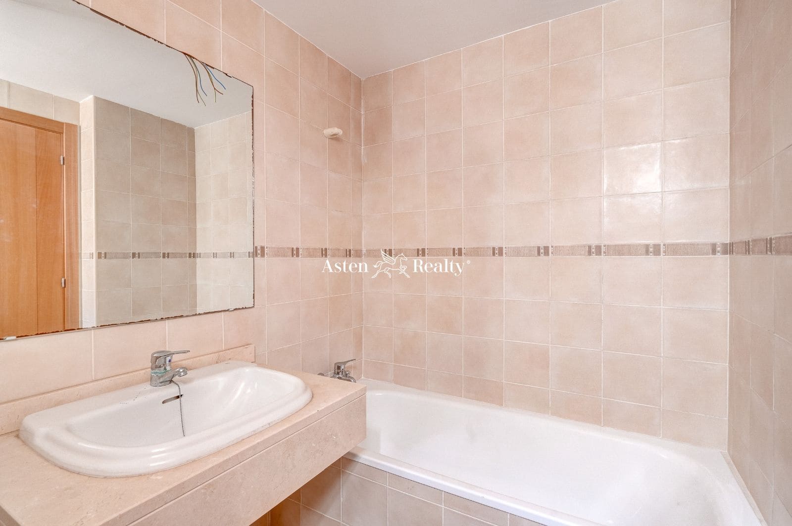 4 soveværelse Byhus til salg i Torviscas med swimmingpool garage - € 665.000 (Ref: 7481074)