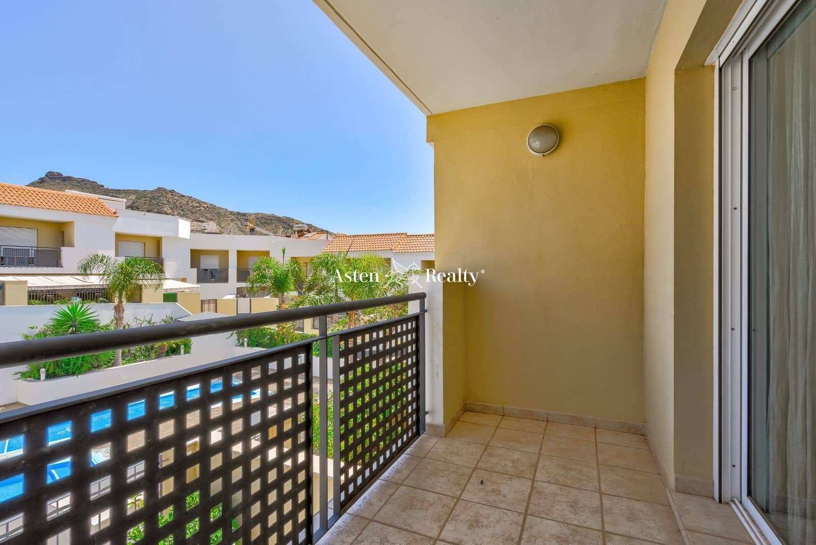 4 soveværelse Byhus til salg i Torviscas med swimmingpool garage - € 549.000 (Ref: 7481075)