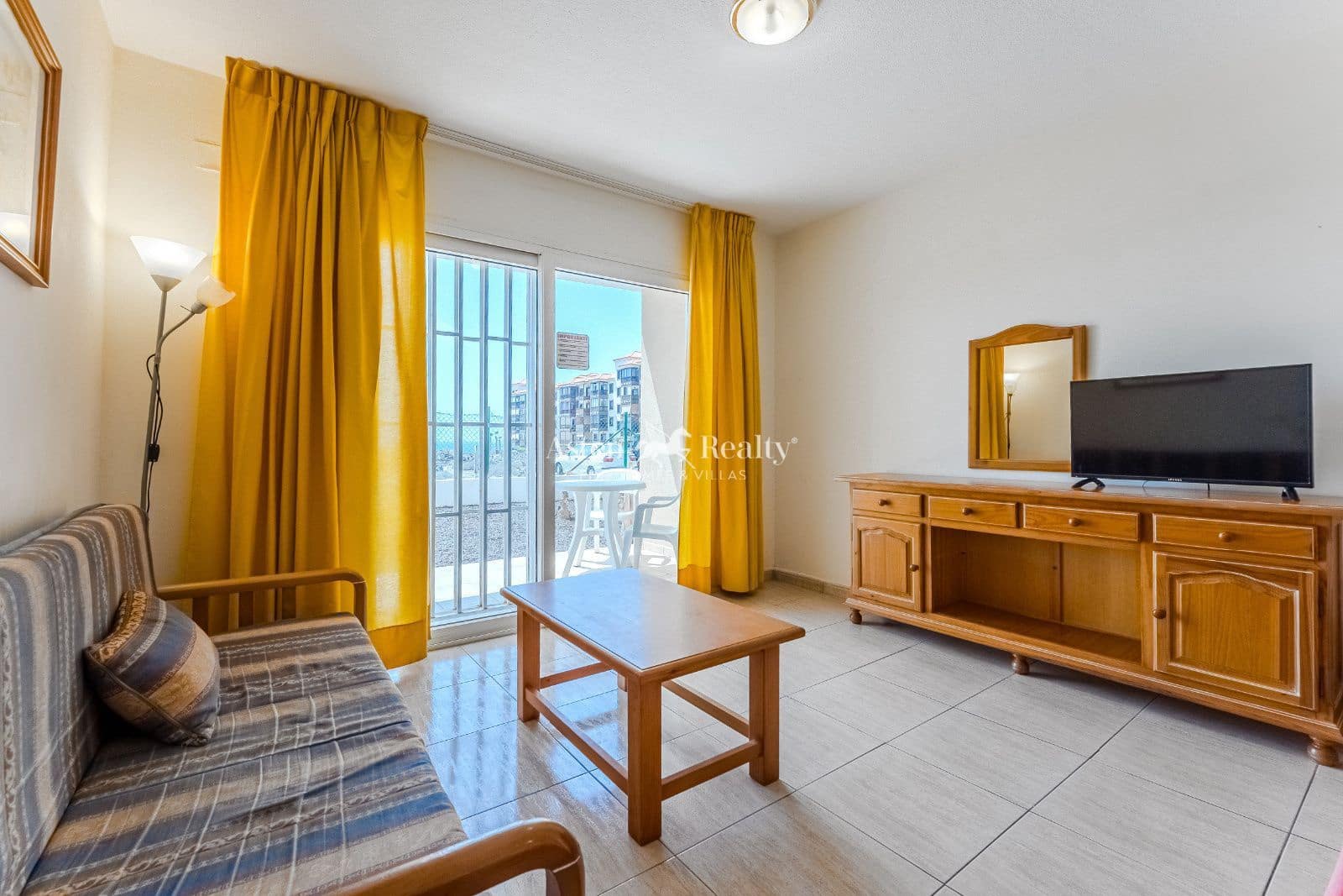 Flat te koop in Costa del Silencio met zwembad - € 158.500 (Ref: 7486493)