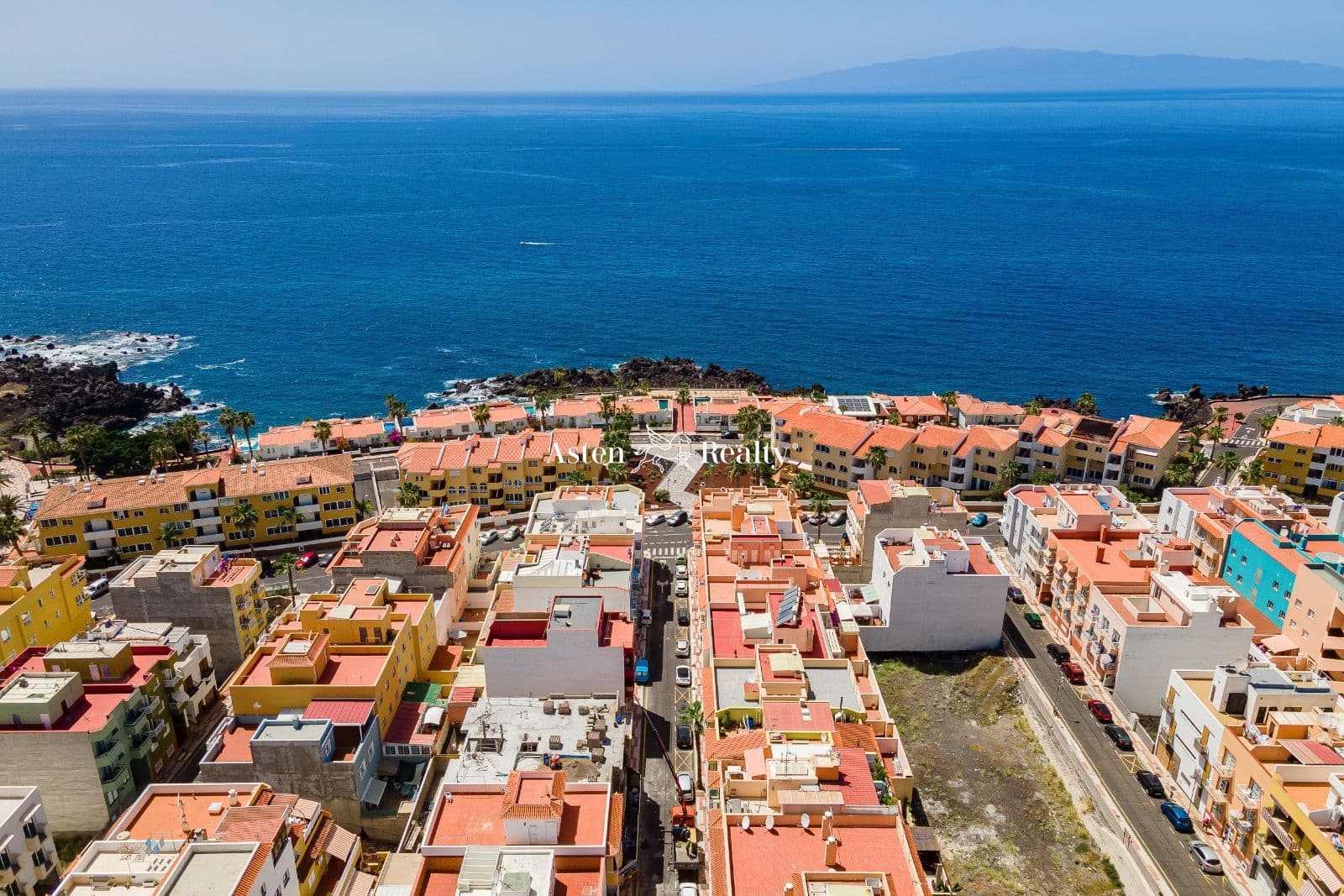 2 soverom Leilighet til salgs i Playa San Juan med garasje - € 360 000 (Ref: 7504466)