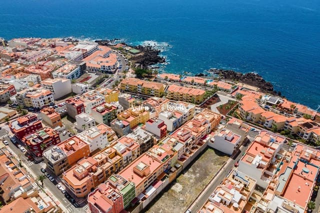 2 bedroom Flat for sale in Playa San Juan, Guía de Isora with garage - € 360,000 (Ref: 7504466)