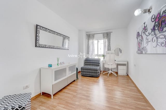 2 soverom Leilighet til salgs i Bajamar, San Cristóbal de La Laguna med svømmebasseng - € 350 000 (Ref: 7539114)