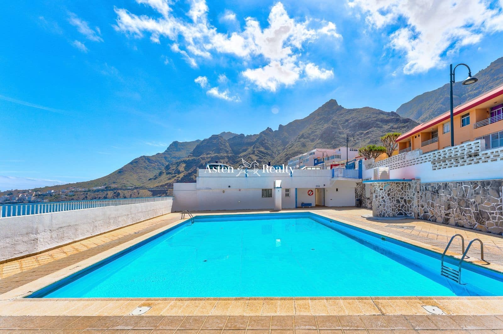 2 soveværelse Lejlighed til salg i Bajamar med swimmingpool - € 350.000 (Ref: 7539114)