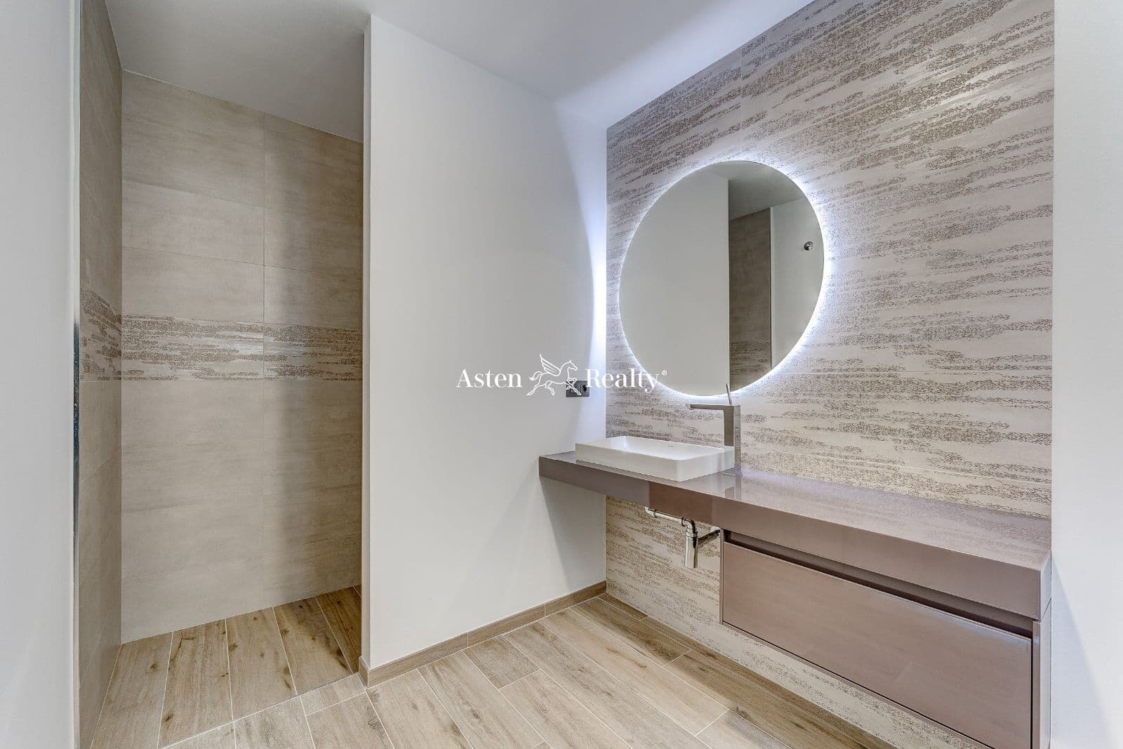 4 soveværelse Byhus til salg i Torviscas med swimmingpool garage - € 1.950.000 (Ref: 7539116)