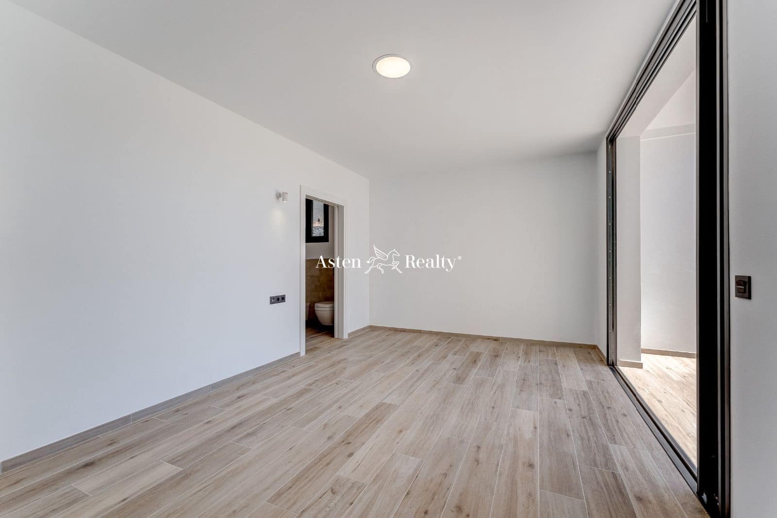 4 soveværelse Byhus til salg i Torviscas med swimmingpool garage - € 1.950.000 (Ref: 7539116)