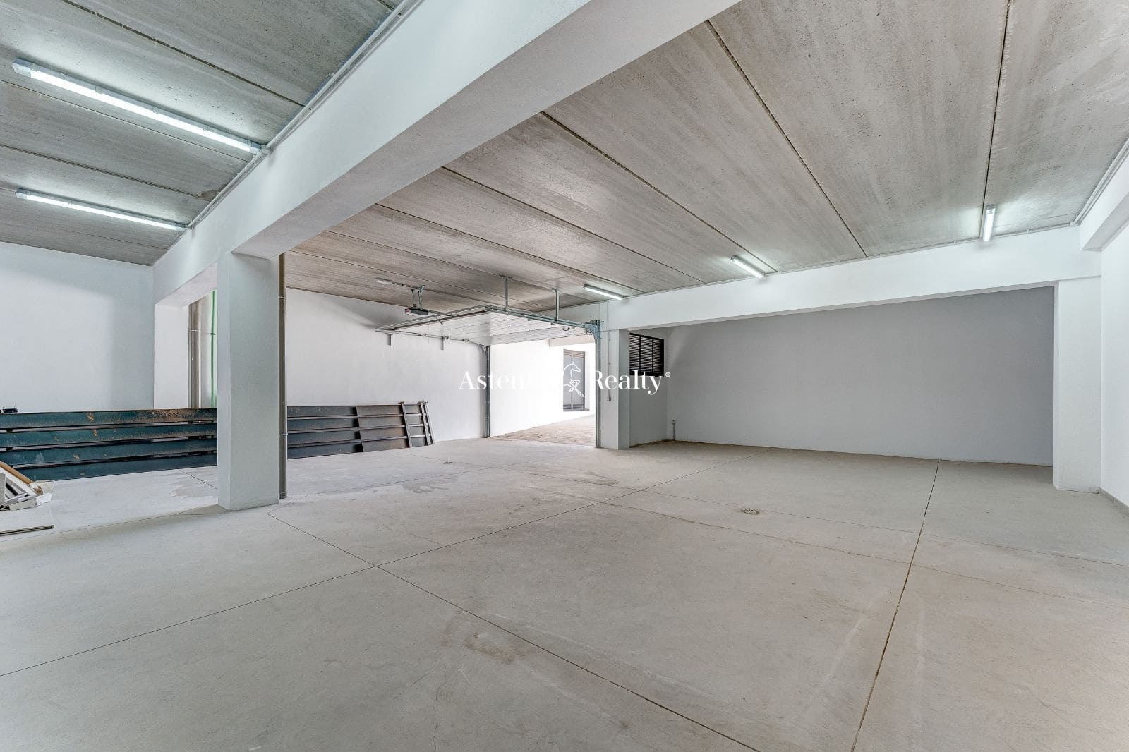 4 soveværelse Byhus til salg i Torviscas med swimmingpool garage - € 1.950.000 (Ref: 7539116)