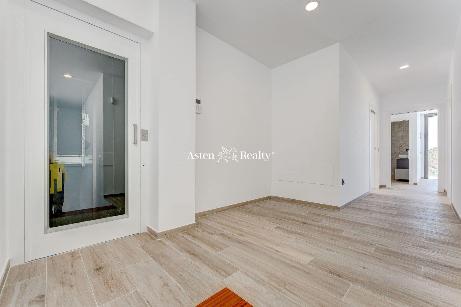 4 soveværelse Byhus til salg i Torviscas med swimmingpool garage - € 1.950.000 (Ref: 7539116)