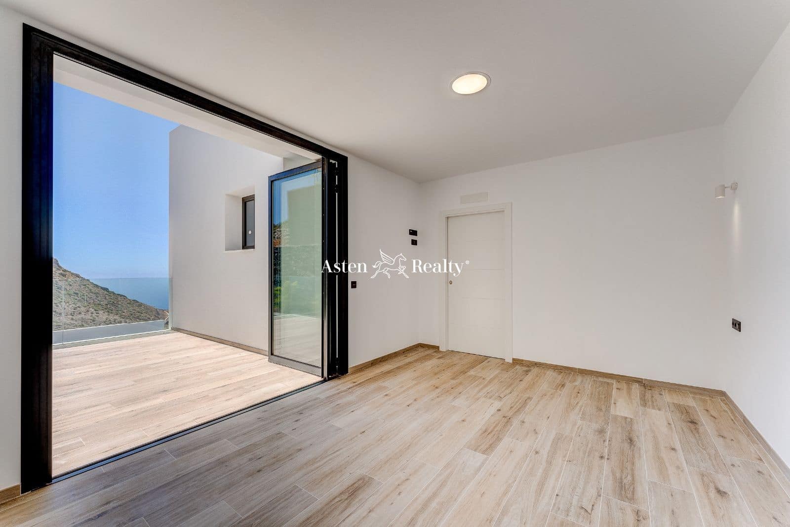 4 soveværelse Byhus til salg i Torviscas med swimmingpool garage - € 1.950.000 (Ref: 7539116)