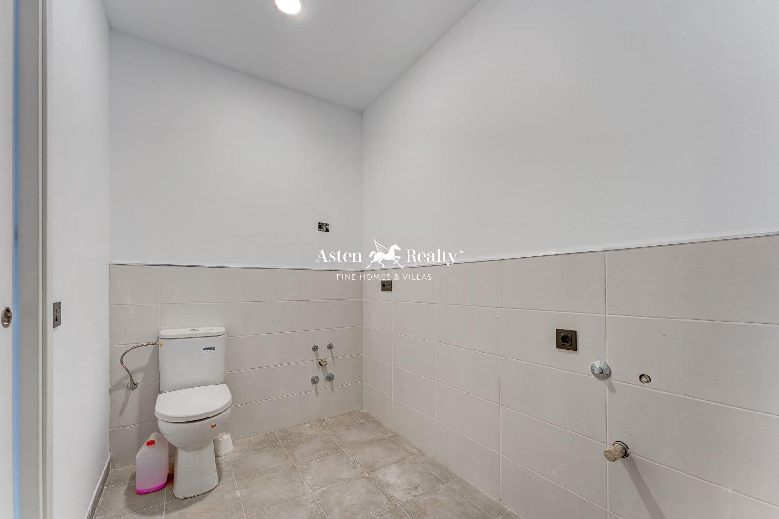 4 soveværelse Byhus til salg i Torviscas med swimmingpool garage - € 1.950.000 (Ref: 7539116)