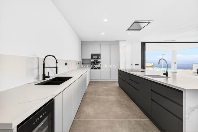 4 Zimmer Haus zu verkaufen in Torviscas, Adeje mit Pool Garage - 1.950.000 € (Ref: 7539116)