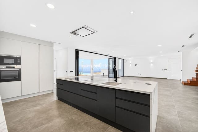 4 soverom Hus til salgs i Torviscas, Adeje med svømmebasseng garasje - € 1 950 000 (Ref: 7539116)