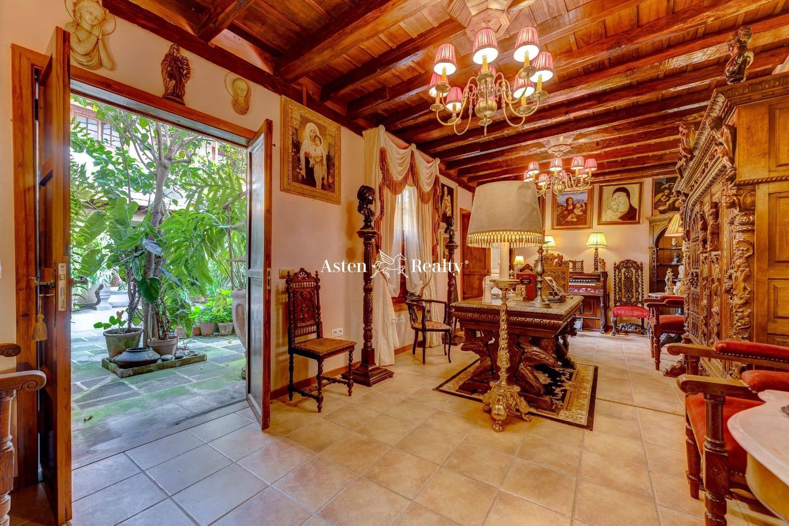 6 slaapkamer Villa te koop in Icod de los Vinos - € 3.300.000 (Ref: 7578306)