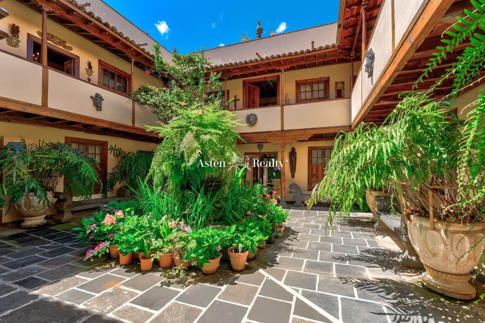 6 slaapkamer Villa te koop in Icod de los Vinos - € 3.300.000 (Ref: 7578306)