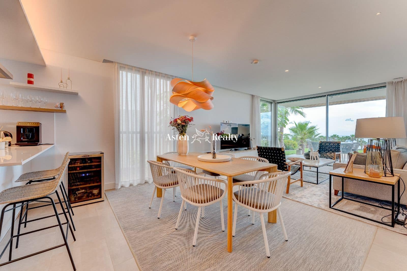 2 soverom Leilighet til salgs i Guia de Isora med svømmebasseng garasje - € 980 000 (Ref: 7578307)