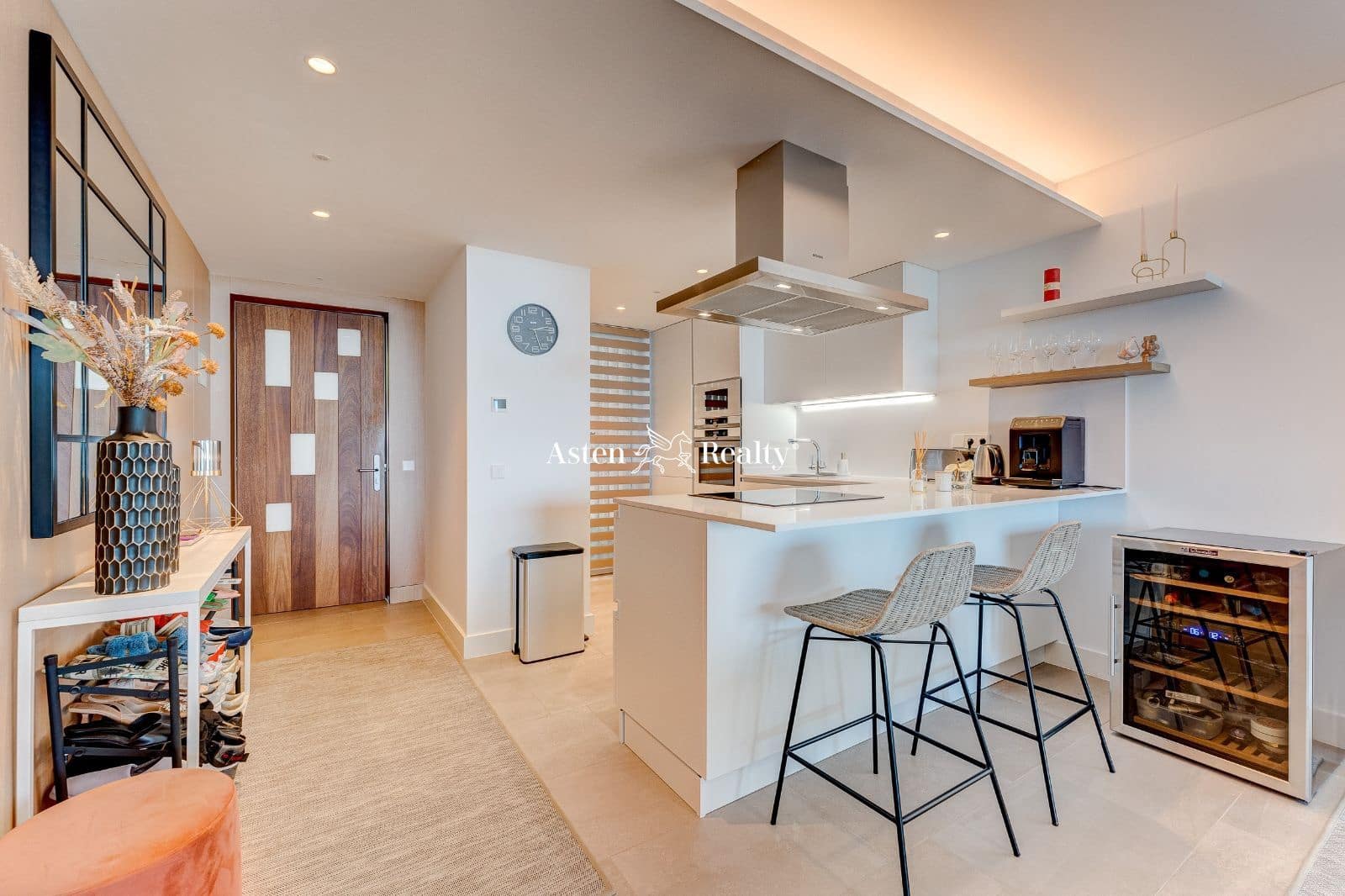 2 soverom Leilighet til salgs i Guia de Isora med svømmebasseng garasje - € 980 000 (Ref: 7578307)
