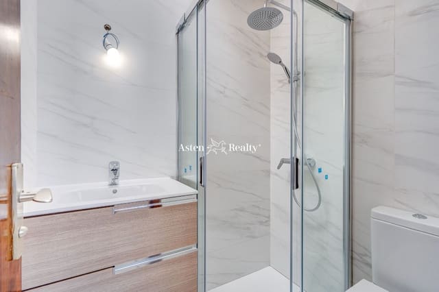 2 sovrum Bungalow till salu i San Eugenio Bajo, Adeje med pool garage - 995 000 € (Ref: 7592200)