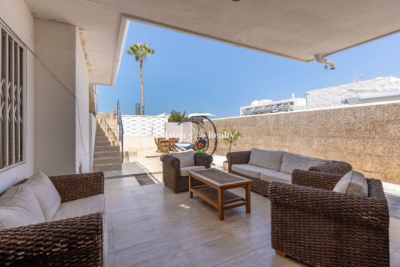 2 soveværelse Bungalow til salg i Costa Adeje med swimmingpool garage - € 995.000 (Ref: 7592200)