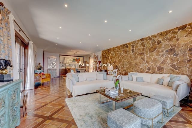 4 quarto Casa em Banda para venda em Casco Urbano, Adeje com piscina garagem - 2 850 000 € (Ref: 7597634)