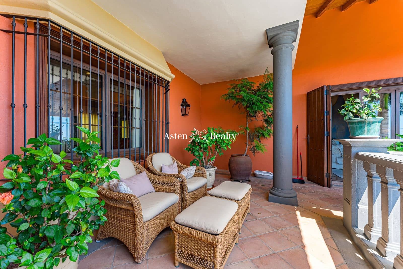 4 chambre Maison de Ville à vendre à Adeje avec piscine garage - 2 850 000 € (Ref: 7597634)