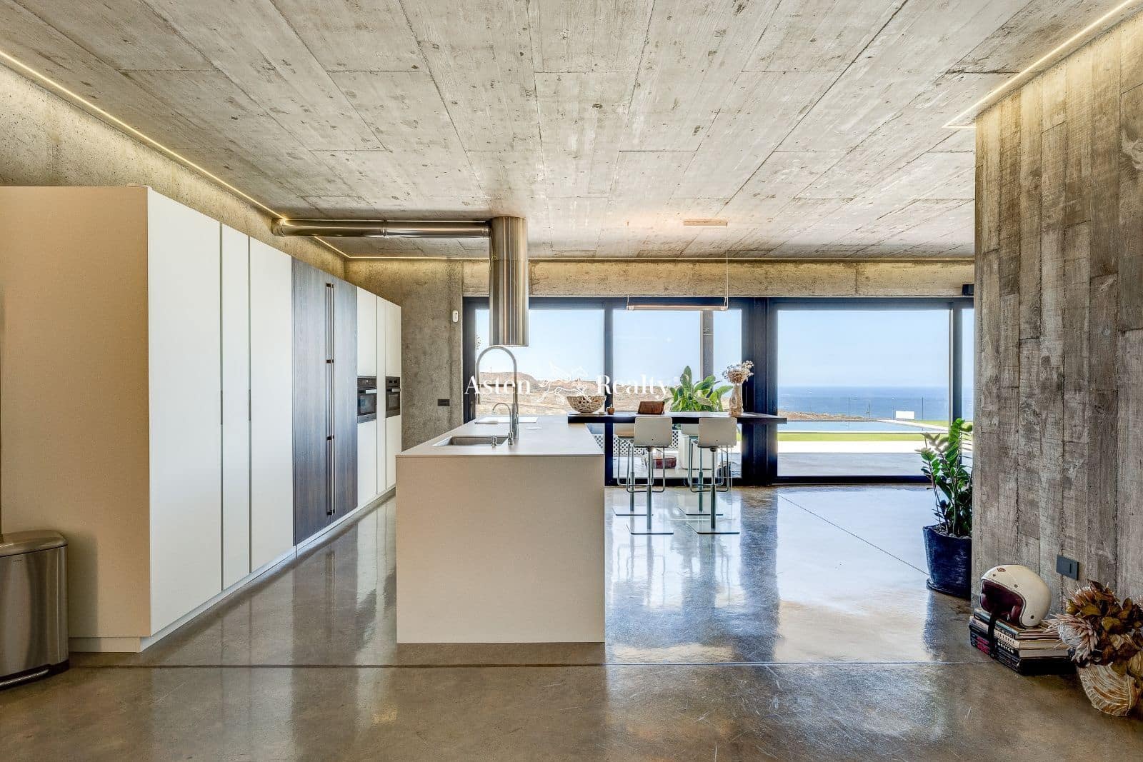 4 slaapkamer Huis te koop in Playa Paraiso met zwembad garage - € 3.900.000 (Ref: 7663026)