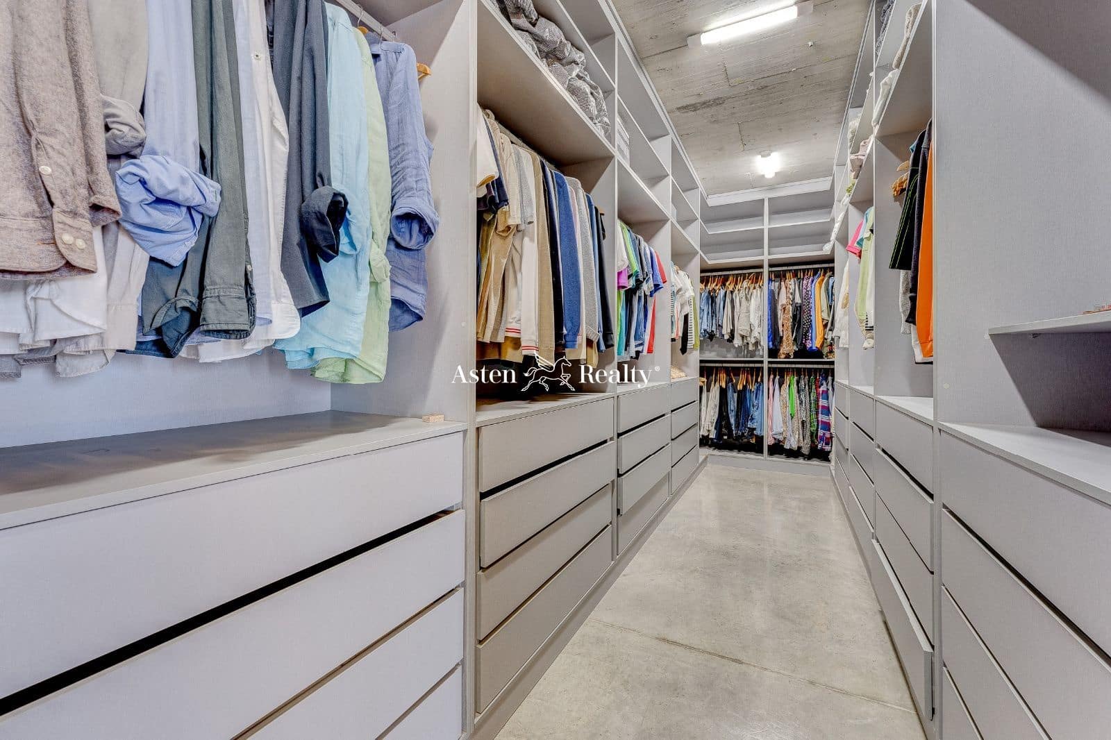 4 slaapkamer Huis te koop in Playa Paraiso met zwembad garage - € 3.900.000 (Ref: 7663026)