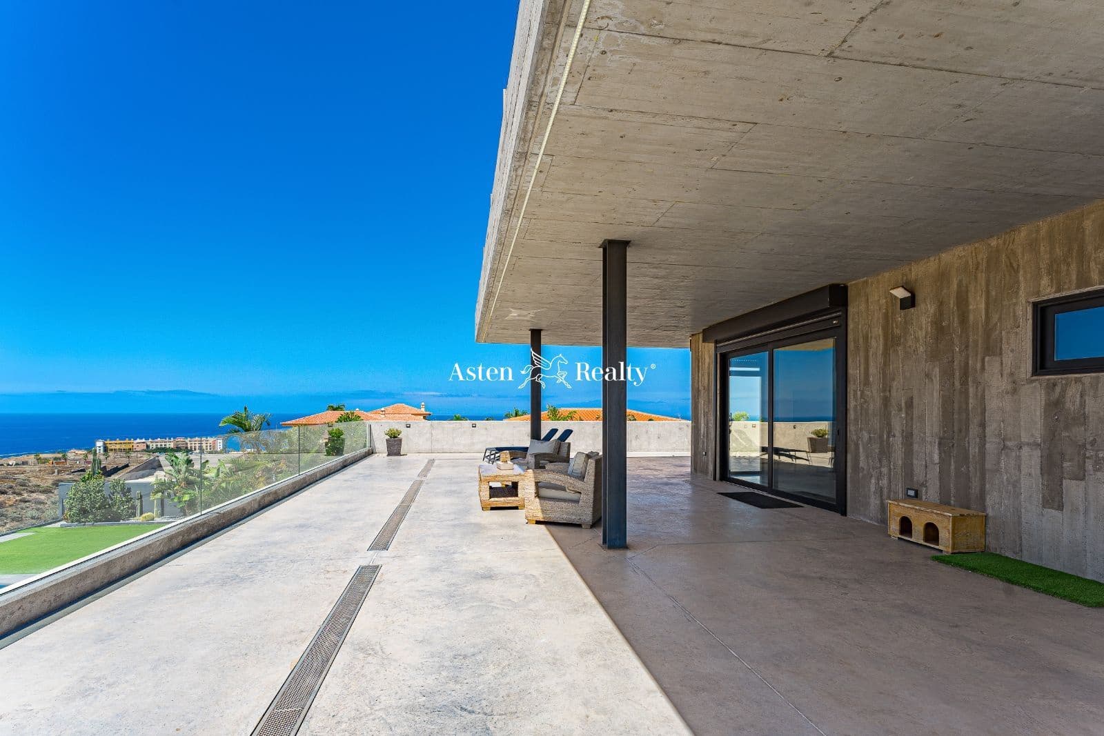 4 slaapkamer Huis te koop in Playa Paraiso met zwembad garage - € 3.900.000 (Ref: 7663026)