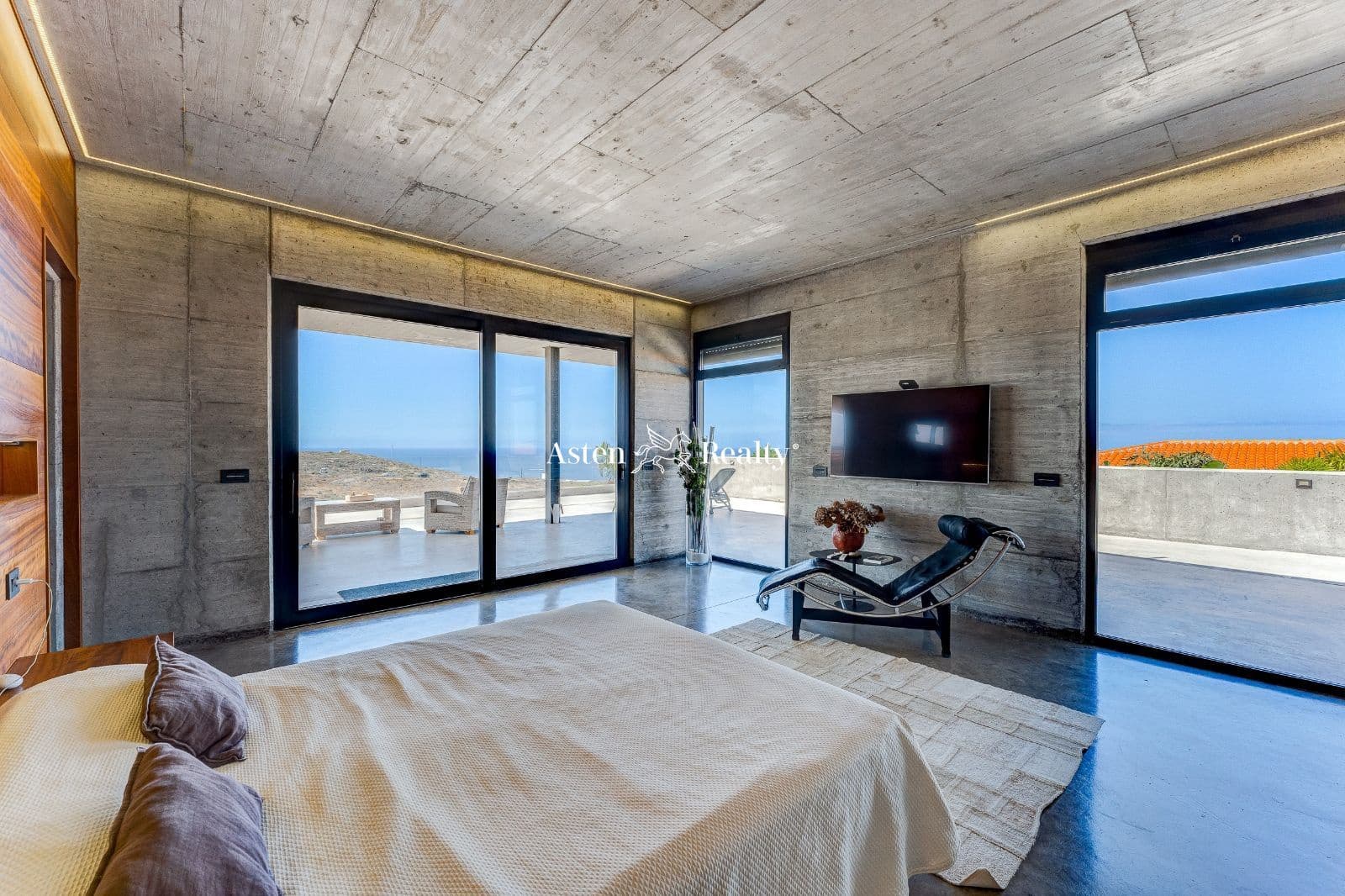 4 slaapkamer Huis te koop in Playa Paraiso met zwembad garage - € 3.900.000 (Ref: 7663026)