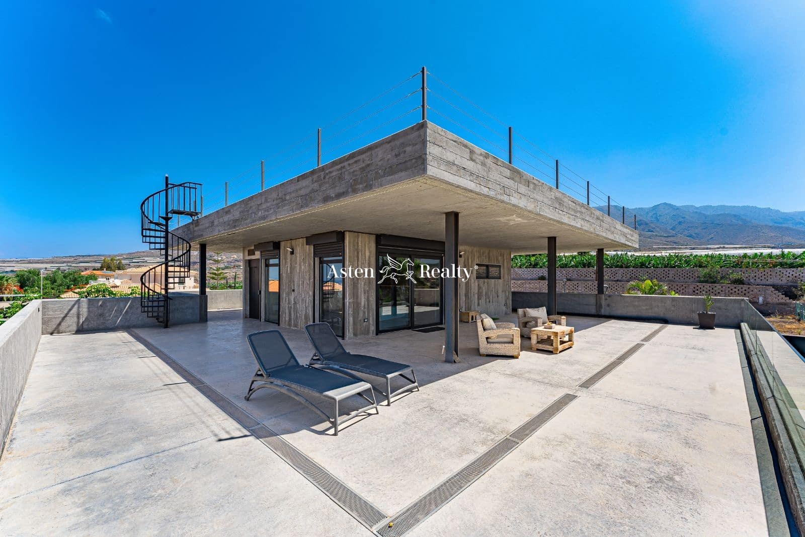 4 slaapkamer Huis te koop in Playa Paraiso met zwembad garage - € 3.900.000 (Ref: 7663026)