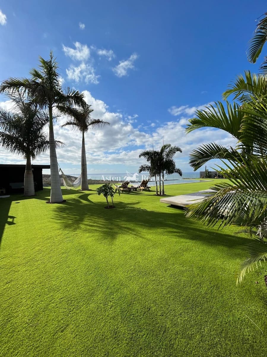 4 slaapkamer Huis te koop in Playa Paraiso met zwembad garage - € 3.900.000 (Ref: 7663026)