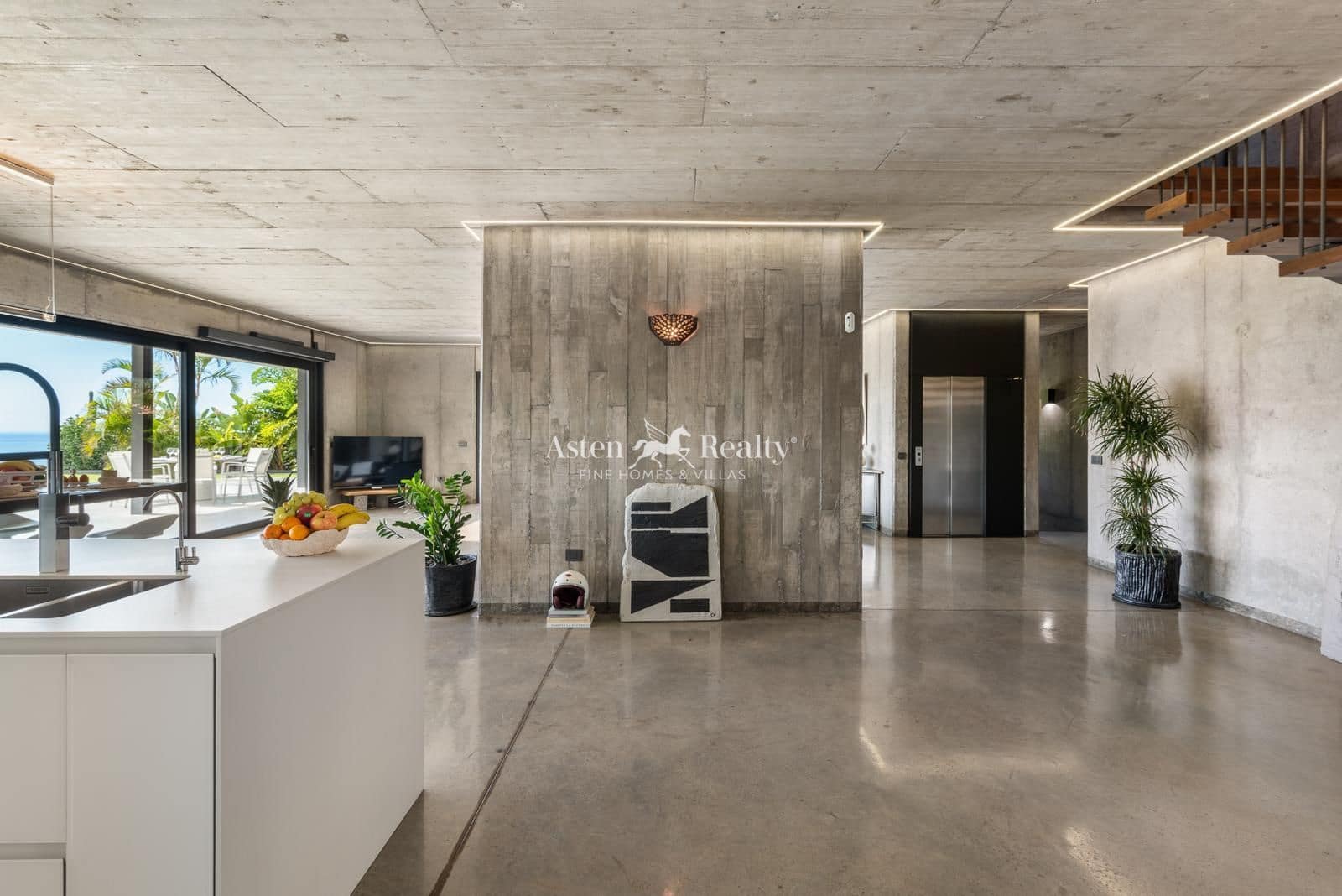 4 slaapkamer Huis te koop in Playa Paraiso met zwembad garage - € 3.900.000 (Ref: 7663026)