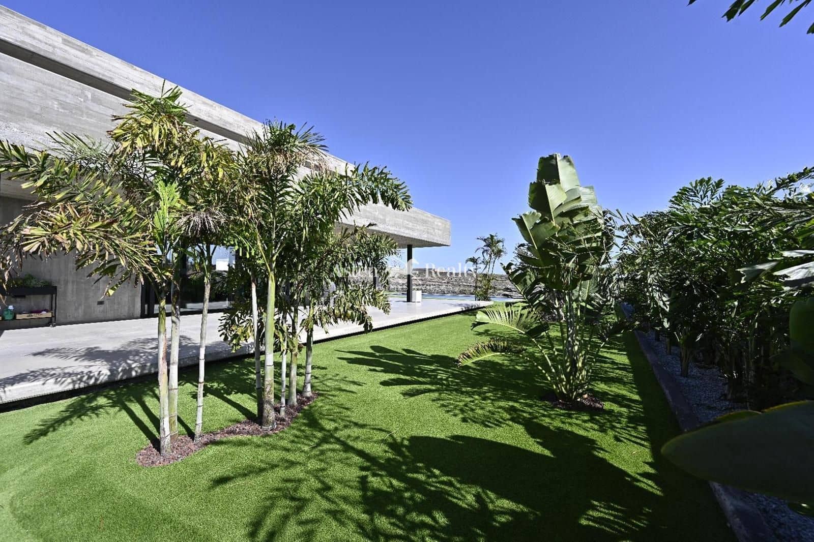 4 slaapkamer Huis te koop in Playa Paraiso met zwembad garage - € 3.900.000 (Ref: 7663026)