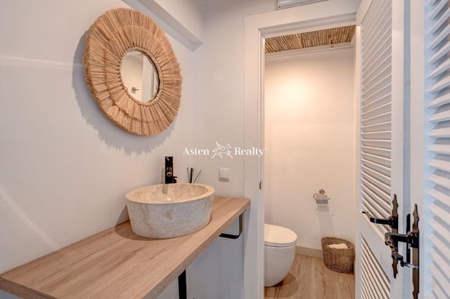 Virksomhed til salg i San Eugenio Bajo, Adeje - € 745.000 (Ref: 7686090)