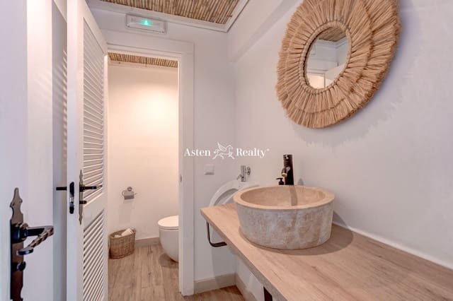 Virksomhed til salg i San Eugenio Bajo, Adeje - € 745.000 (Ref: 7686090)