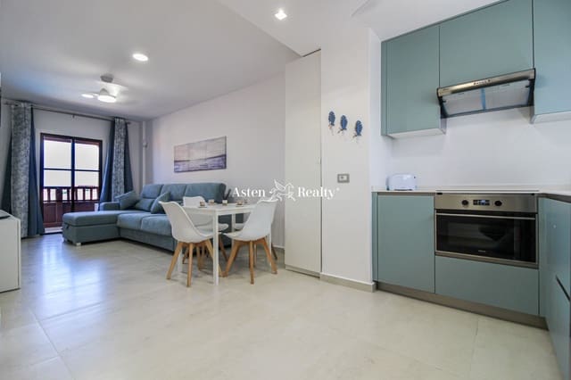 1 soverom Leilighet til salgs i Playa del Duque, Adeje med svømmebasseng garasje - € 440 000 (Ref: 7688973)