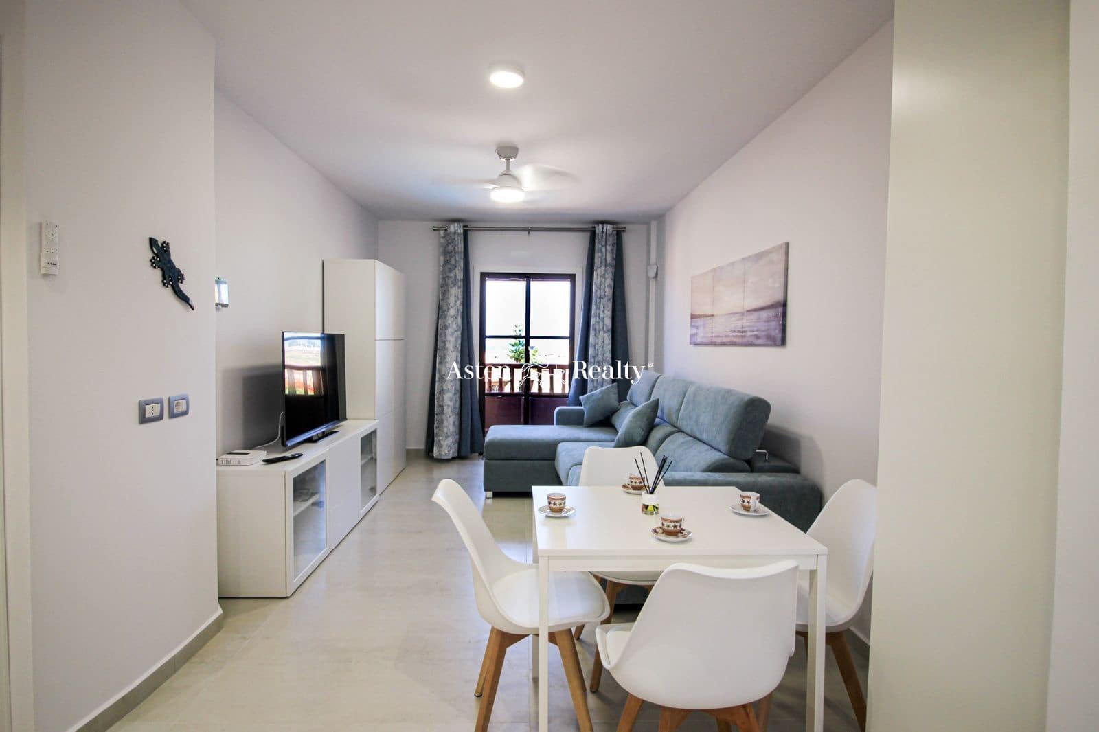 1 makuuhuone Asunto myytävänä paikassa Playa del Duque mukana uima-altaan 
autotalli - 440 000 € (Ref: 7688973)