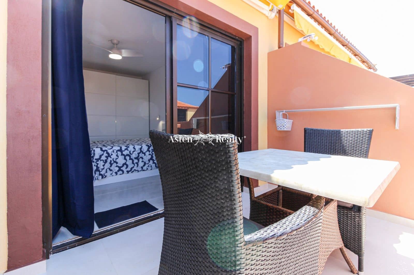 1 makuuhuone Asunto myytävänä paikassa Playa del Duque mukana uima-altaan 
autotalli - 440 000 € (Ref: 7688973)