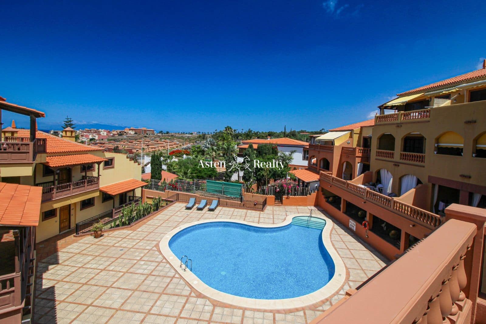 1 makuuhuone Asunto myytävänä paikassa Playa del Duque mukana uima-altaan 
autotalli - 440 000 € (Ref: 7688973)