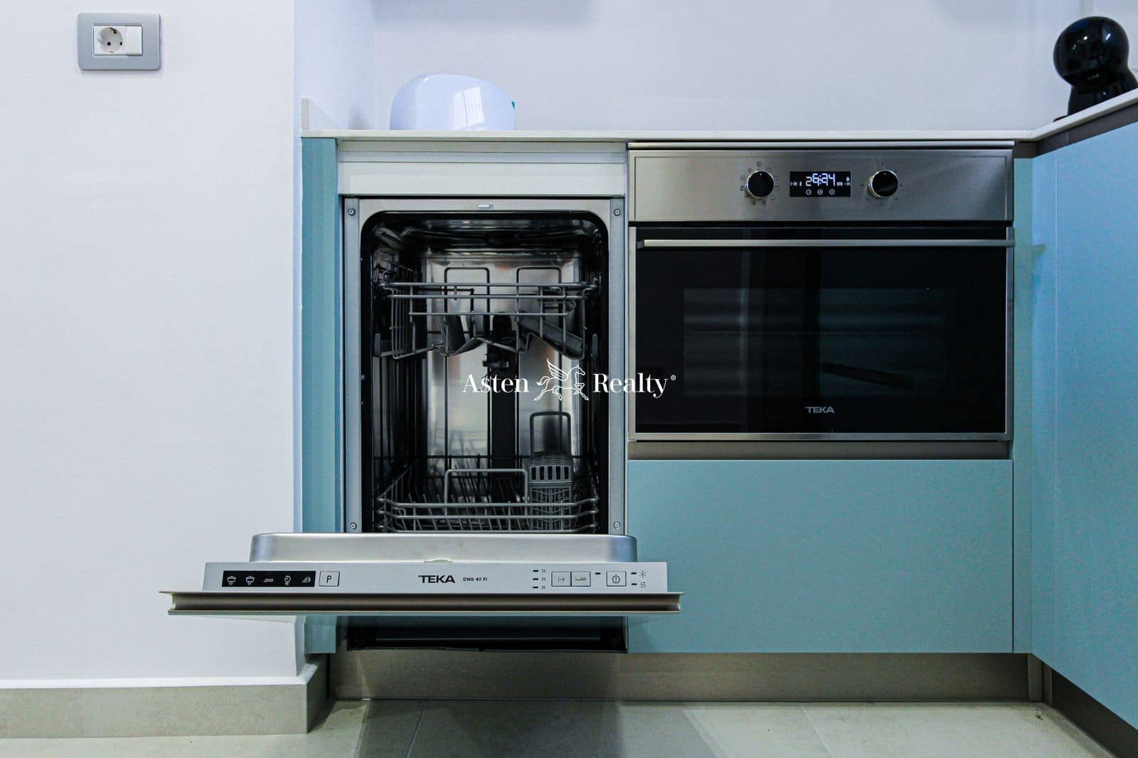 1 makuuhuone Asunto myytävänä paikassa Playa del Duque mukana uima-altaan 
autotalli - 440 000 € (Ref: 7688973)