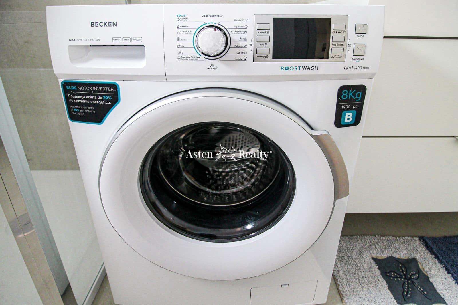 1 makuuhuone Asunto myytävänä paikassa Playa del Duque mukana uima-altaan 
autotalli - 440 000 € (Ref: 7688973)