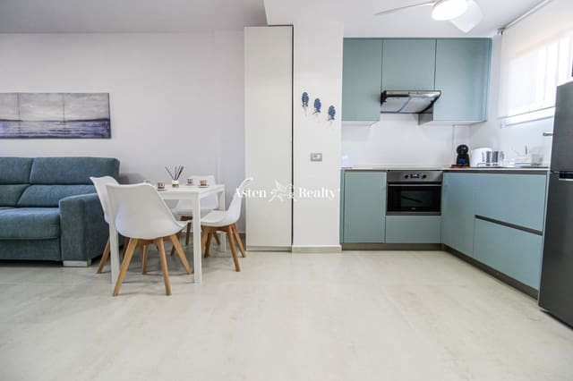 1 soverom Leilighet til salgs i Playa del Duque, Adeje med svømmebasseng garasje - € 440 000 (Ref: 7688973)