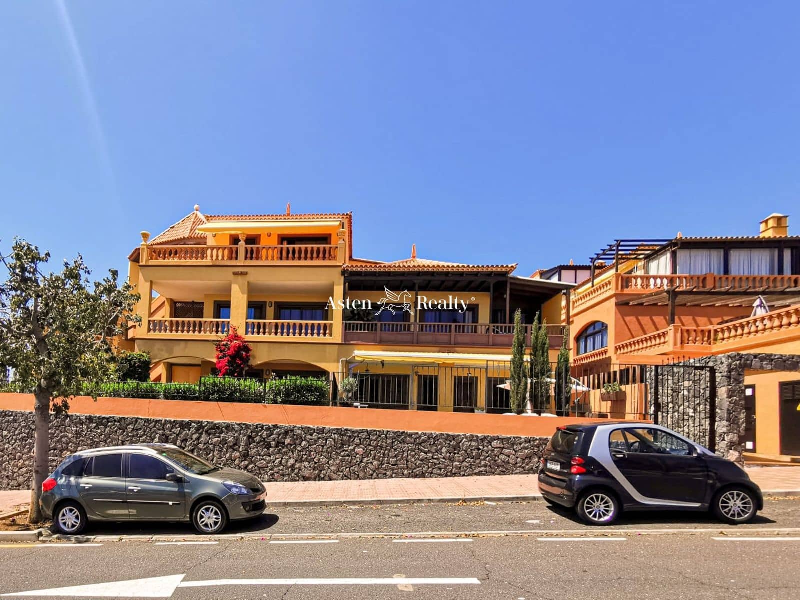 1 makuuhuone Asunto myytävänä paikassa Playa del Duque mukana uima-altaan 
autotalli - 440 000 € (Ref: 7688973)