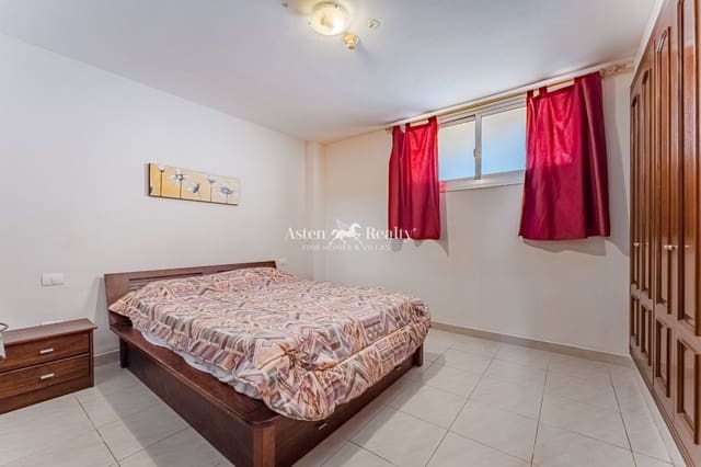 2 bedroom Flat for sale in Playa Paraiso, Adeje with pool - € 299,000 (Ref: 7720028)