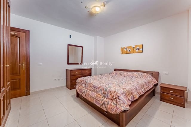 2 bedroom Flat for sale in Playa Paraiso, Adeje with pool - € 299,000 (Ref: 7720028)