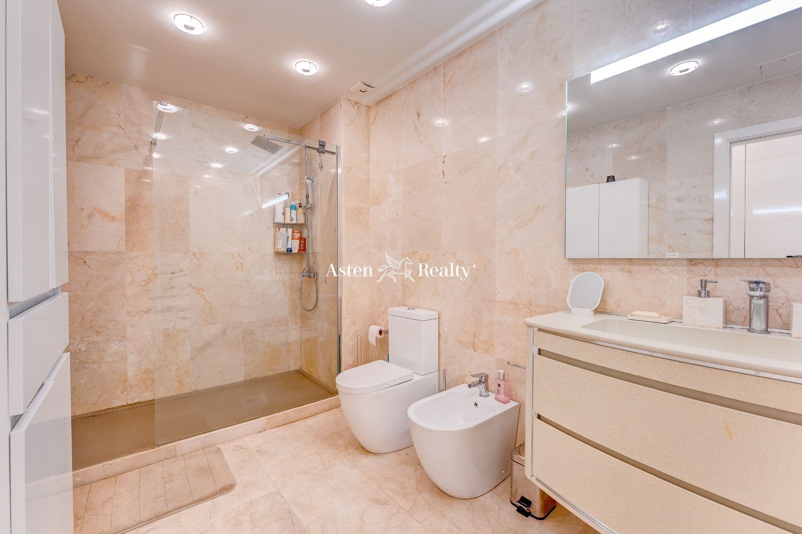 2 soveværelse Lejlighed til salg i La Caleta Adeje med swimmingpool garage - € 949.000 (Ref: 7723407)